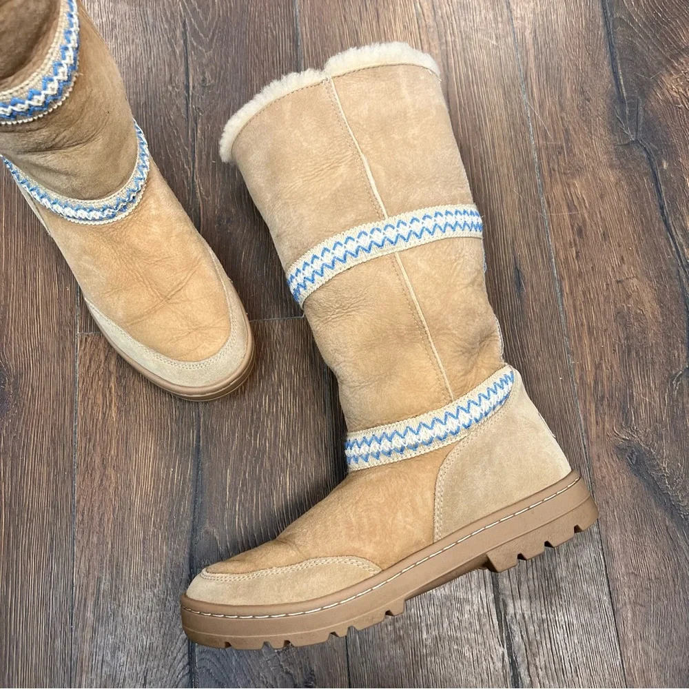UGG Wonen’s Vintage Sundance Revival Tall Shearling Sand Boots SZ 9 - Picture 6 of 13